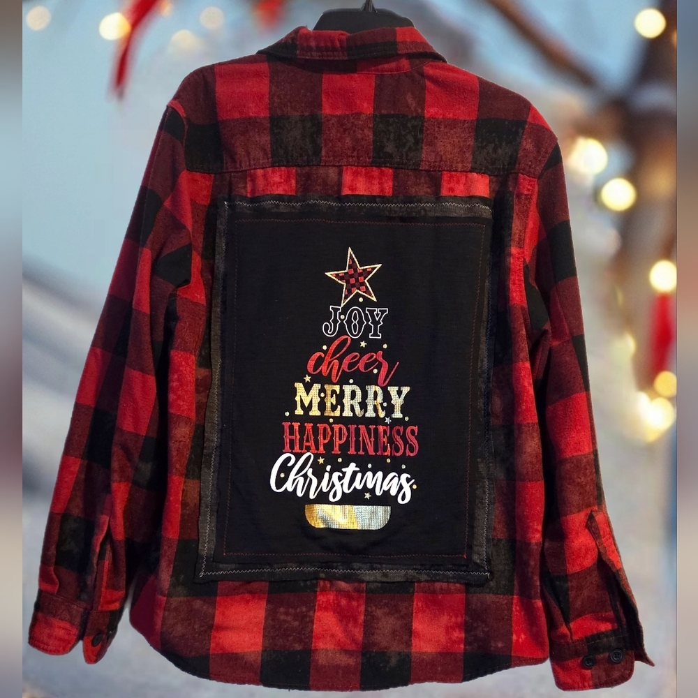 Upcycled MERRY CHRISRMAS Tree Buffalo Check distressed Flannel Shirt Mens L